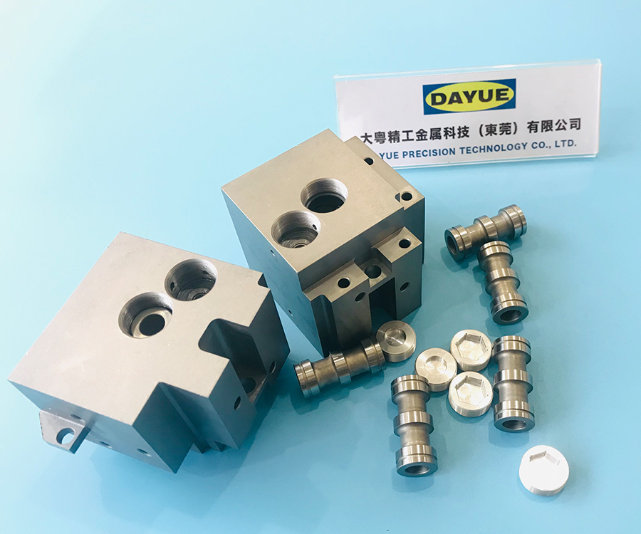 阀体泵体零件加工 精...