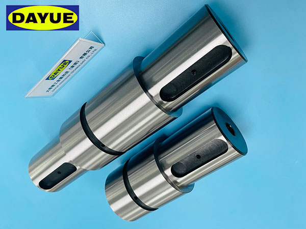 短轴主轴外圆磨加工